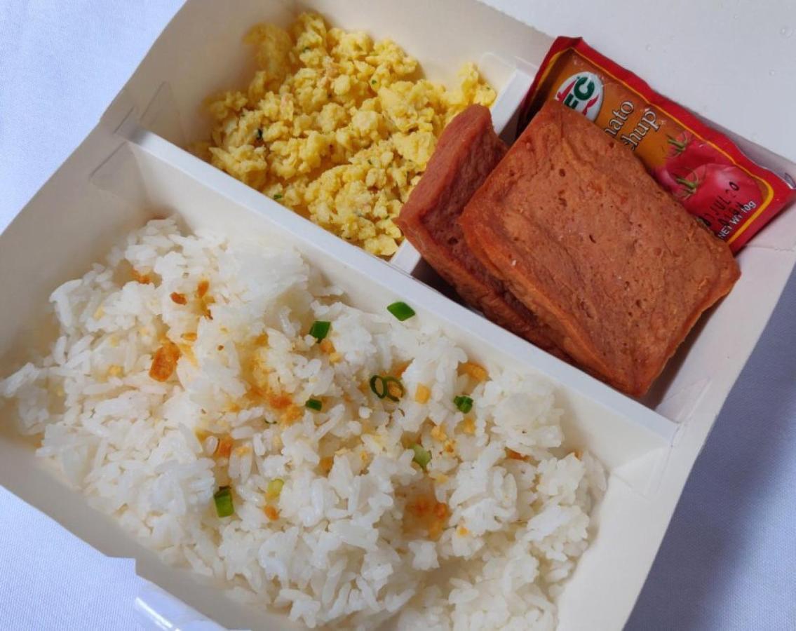 Hotel RedDoorz near NAIA Terminal 1 Paranaque City Esterno foto