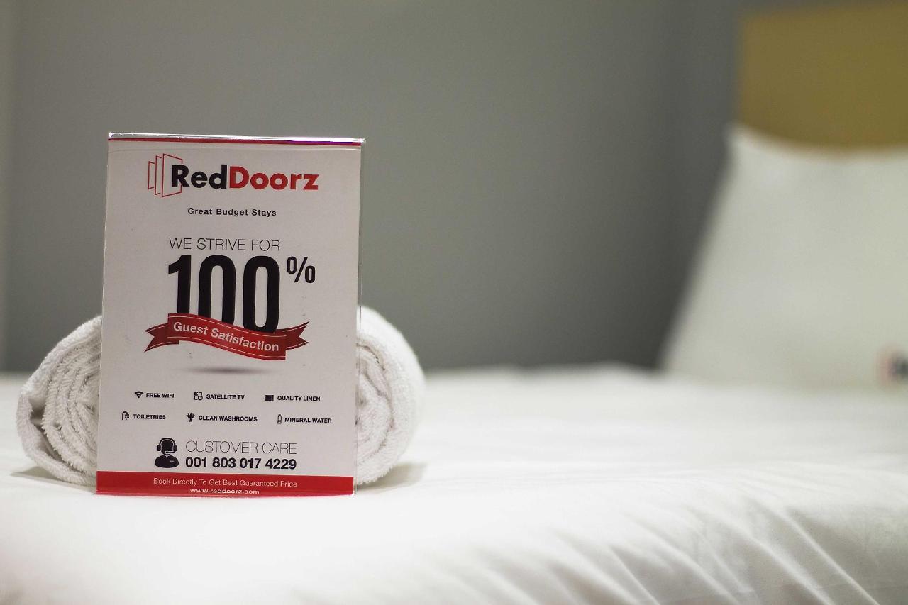 Hotel RedDoorz near NAIA Terminal 1 Paranaque City Esterno foto