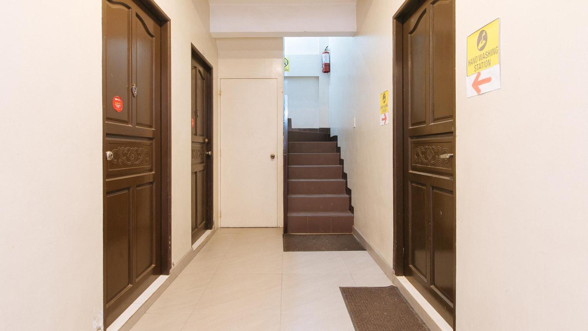 Hotel RedDoorz near NAIA Terminal 1 Paranaque City Esterno foto