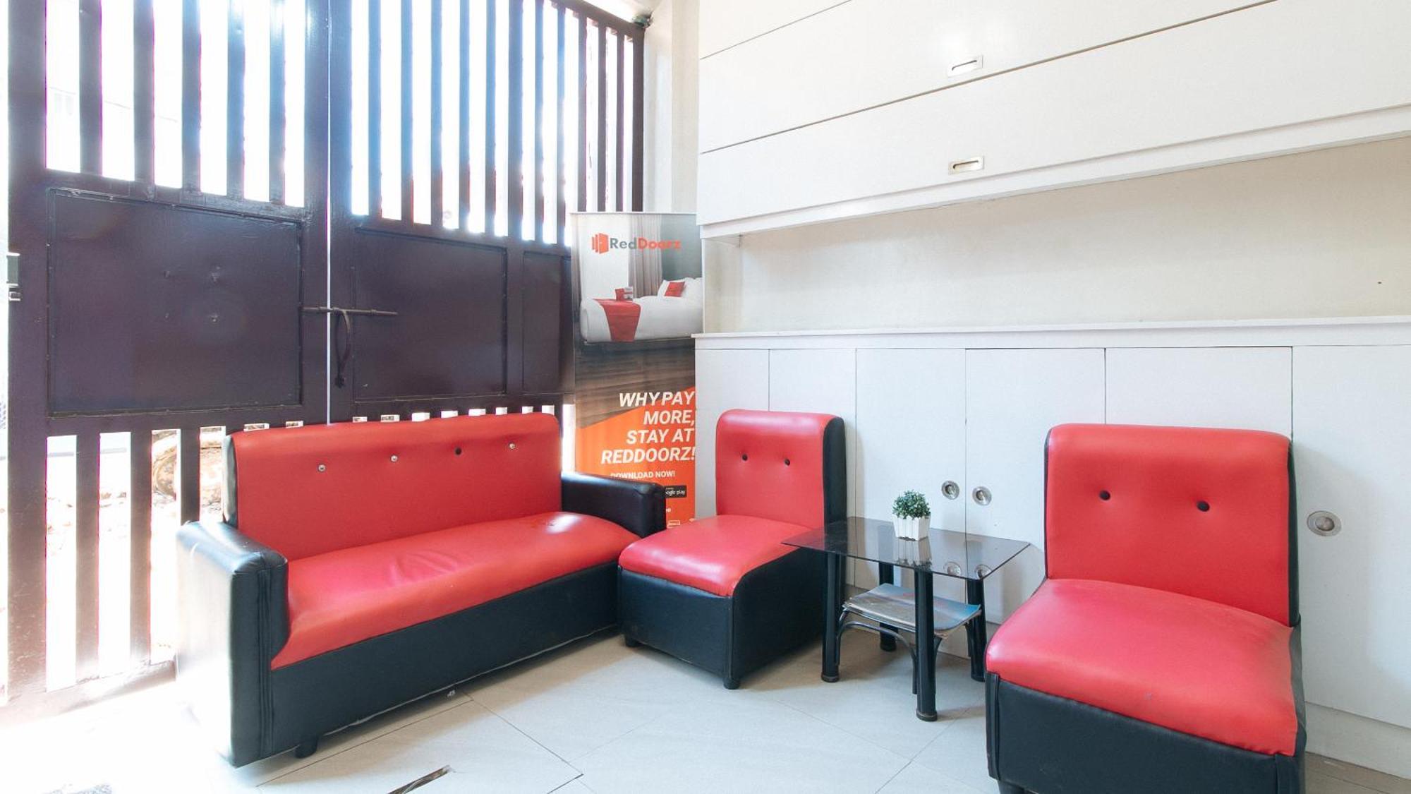 Hotel RedDoorz near NAIA Terminal 1 Paranaque City Esterno foto